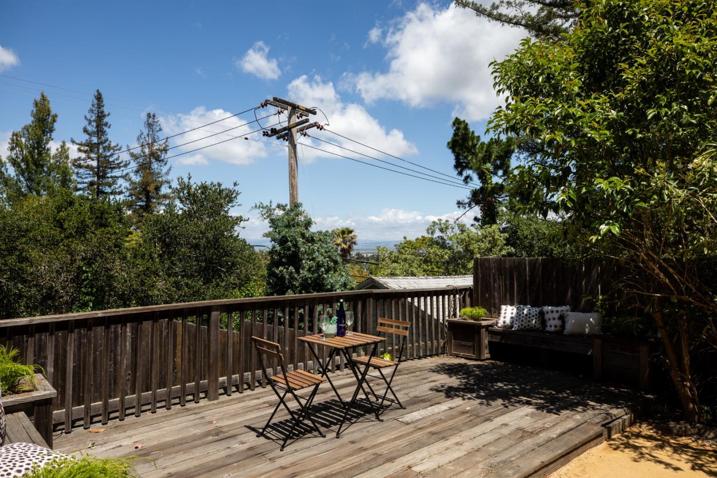 Detail Gallery Image 26 of 26 For 2910 Sherwood Dr, San Carlos,  CA 94070 - 3 Beds | 3 Baths