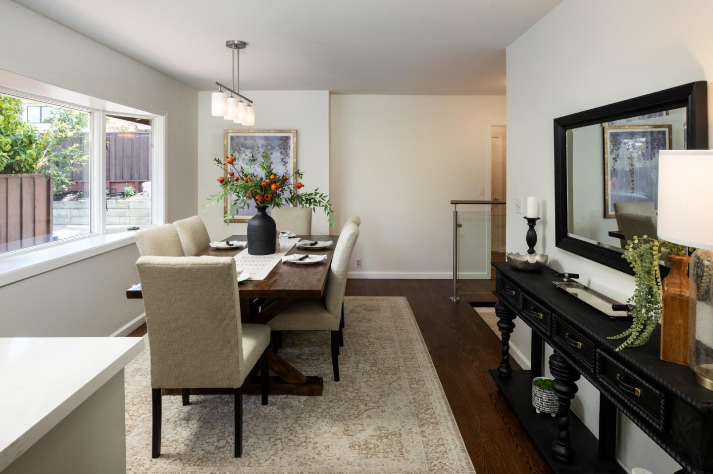 Detail Gallery Image 5 of 26 For 2910 Sherwood Dr, San Carlos,  CA 94070 - 3 Beds | 3 Baths