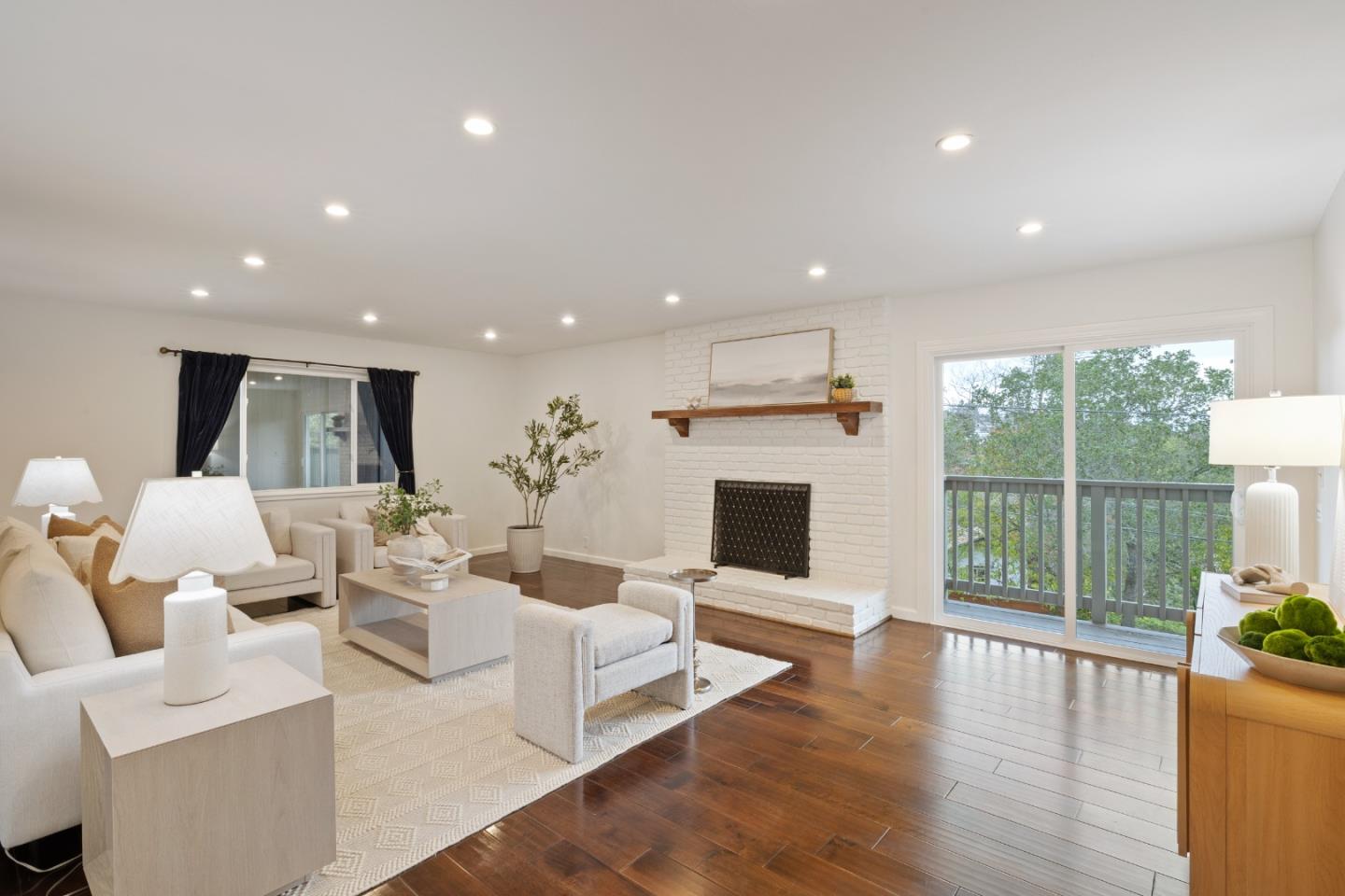 Detail Gallery Image 7 of 26 For 2910 Sherwood Dr, San Carlos,  CA 94070 - 3 Beds | 3 Baths