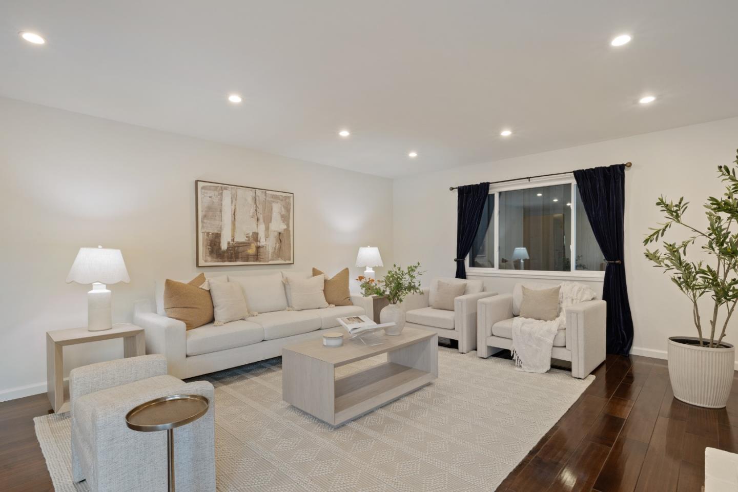 Detail Gallery Image 9 of 26 For 2910 Sherwood Dr, San Carlos,  CA 94070 - 3 Beds | 3 Baths