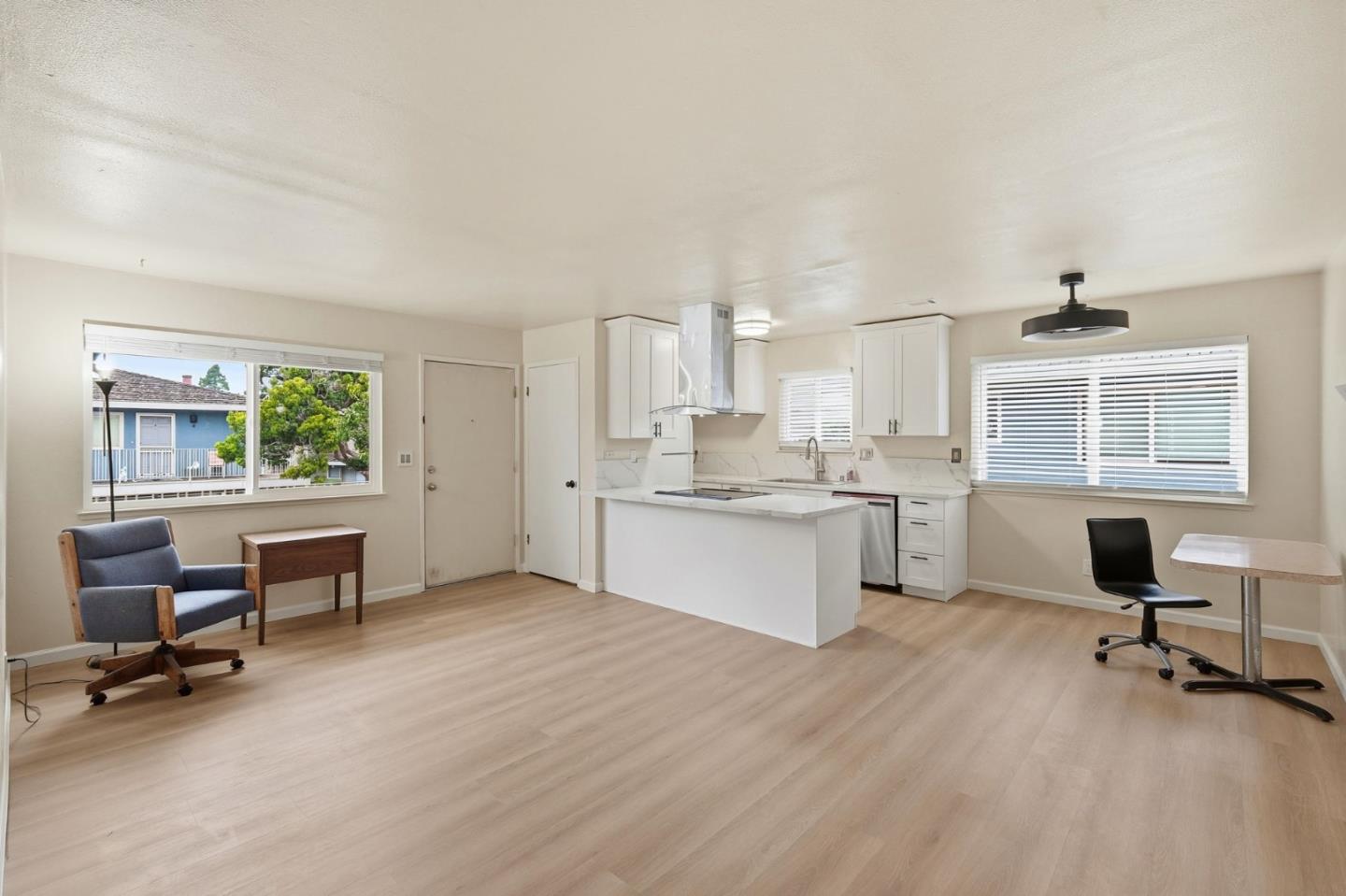 Detail Gallery Image 6 of 25 For 4355 Jade St #4,  Capitola,  CA 95010 - 2 Beds | 1 Baths