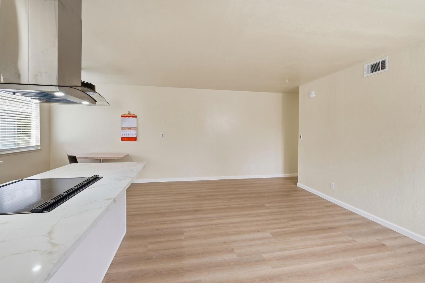 Detail Gallery Image 8 of 25 For 4355 Jade St #4,  Capitola,  CA 95010 - 2 Beds | 1 Baths