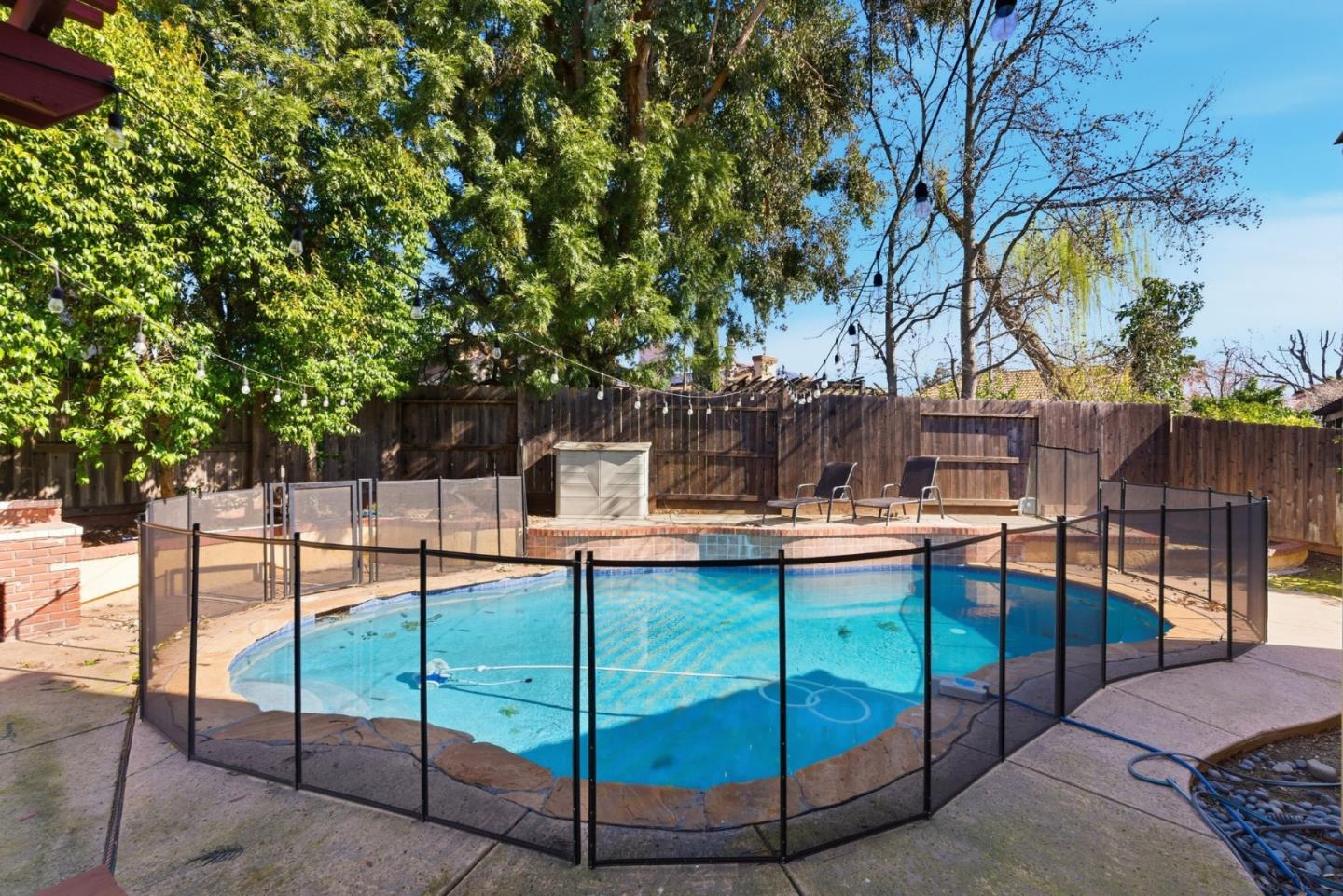 Detail Gallery Image 34 of 42 For 113 Derry Ct, Vacaville,  CA 95688 - 4 Beds | 2/1 Baths