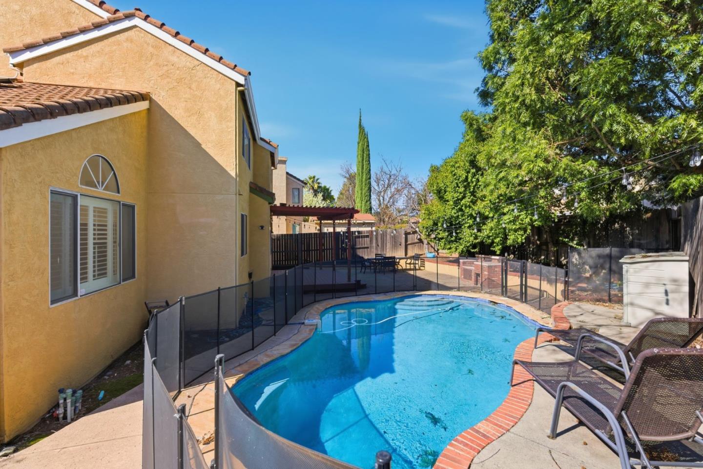 Detail Gallery Image 35 of 42 For 113 Derry Ct, Vacaville,  CA 95688 - 4 Beds | 2/1 Baths