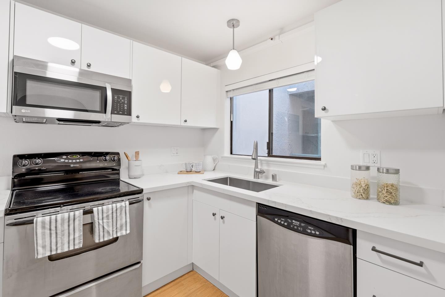 Photo #8: ML82036433 Listing: Photo #8