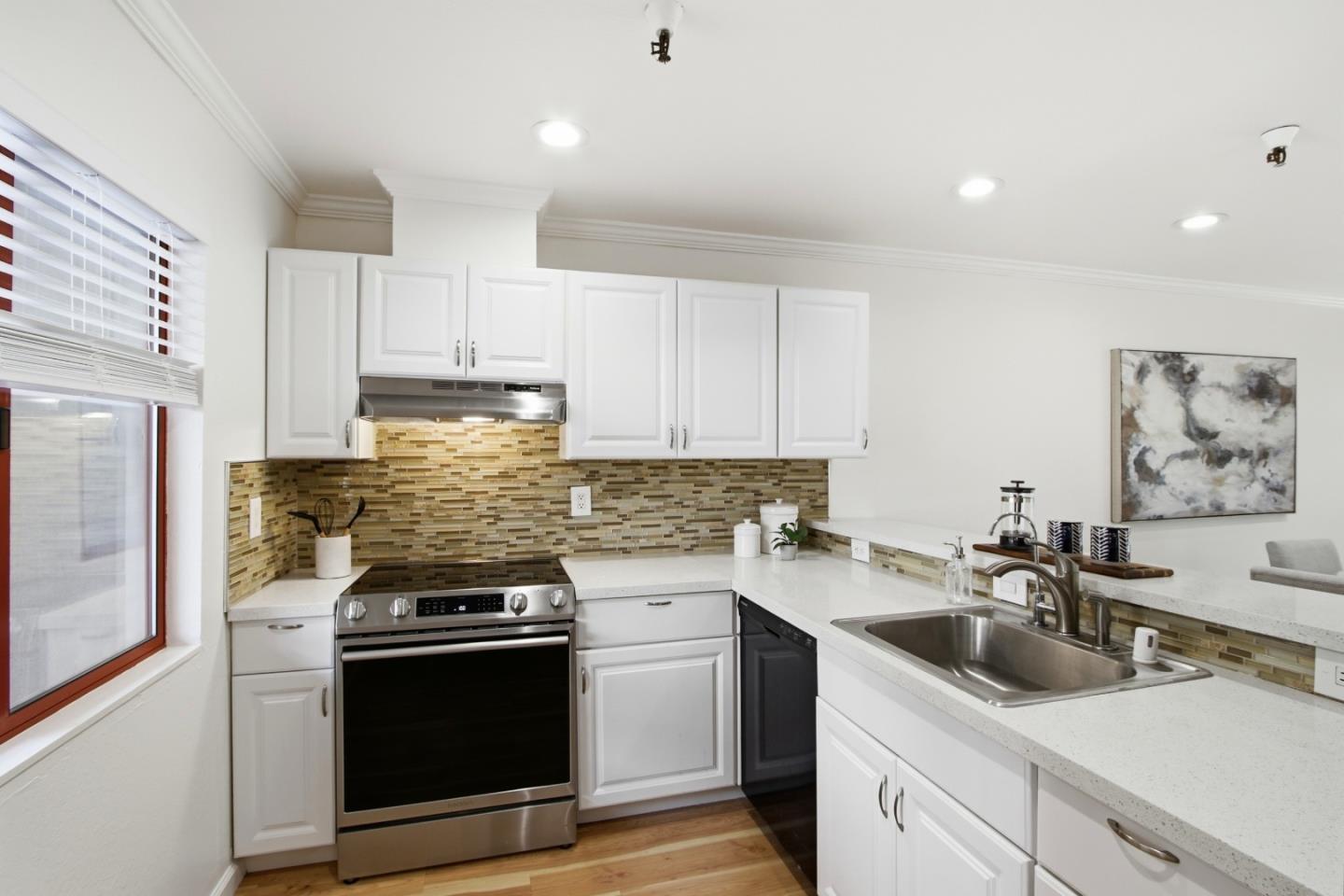 Photo #4: ML82036434 Listing: Photo #4