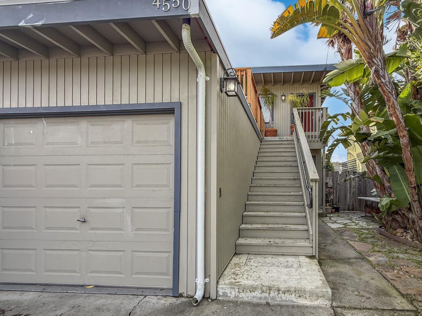 Detail Gallery Image 2 of 23 For 4550 Opal St #B,  Capitola,  CA 95010 - 2 Beds | 1 Baths