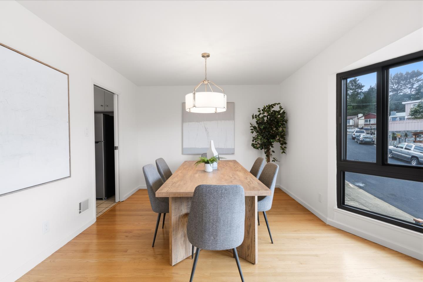 Detail Gallery Image 10 of 39 For 91 Wakefield Ave, Daly City,  CA 94015 - 4 Beds | 3 Baths