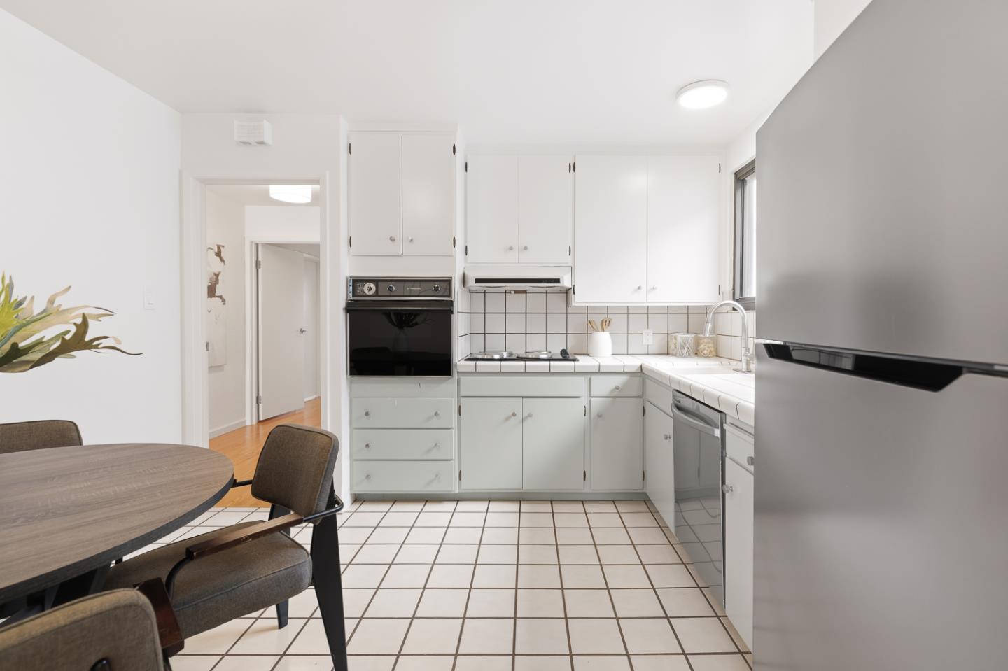 Detail Gallery Image 12 of 39 For 91 Wakefield Ave, Daly City,  CA 94015 - 4 Beds | 3 Baths