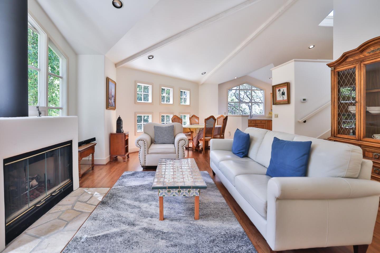 Detail Gallery Image 4 of 22 For 0 Se 4th Ave- 3se of Torres,, Carmel,  CA 93923 - 2 Beds | 2 Baths