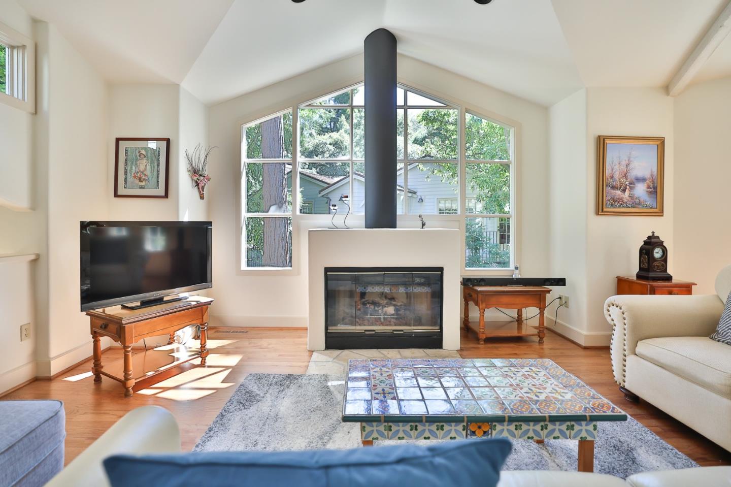 Detail Gallery Image 7 of 22 For 0 Se 4th Ave- 3se of Torres,, Carmel,  CA 93923 - 2 Beds | 2 Baths