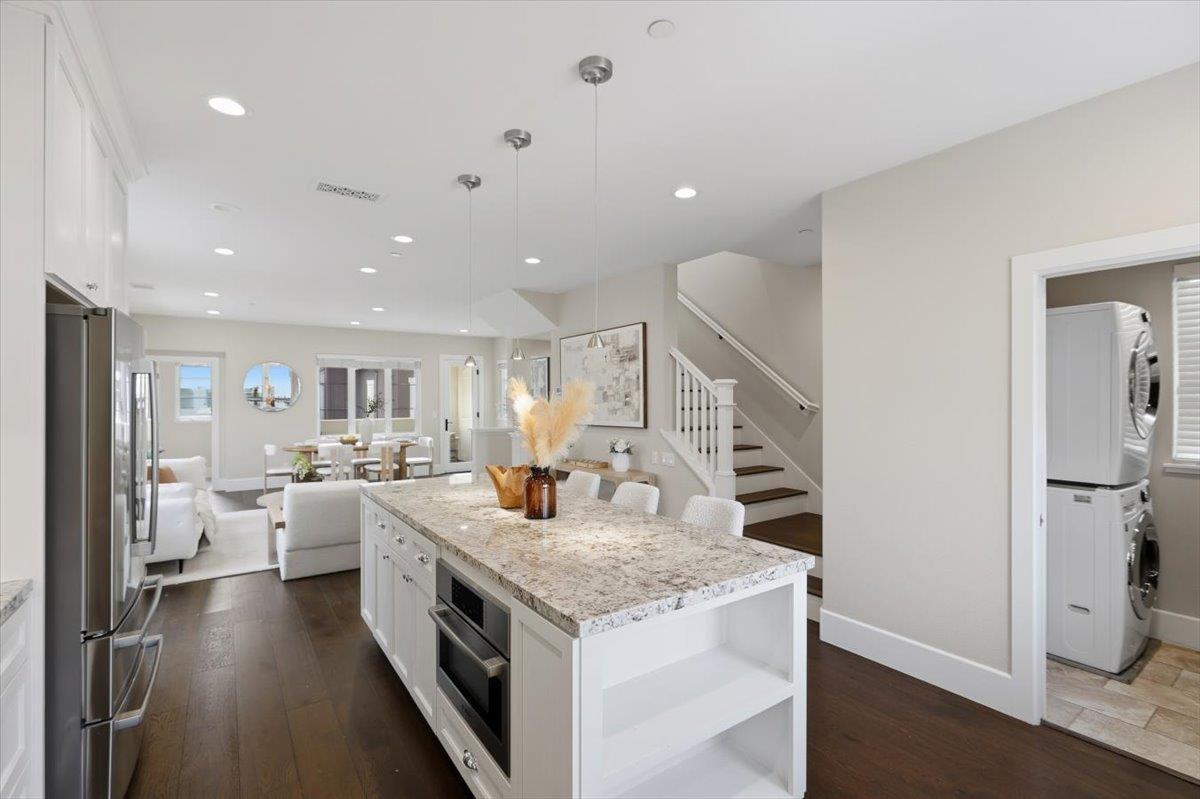 Detail Gallery Image 12 of 51 For 251 Firefly Ter, Fremont,  CA 94539 - 4 Beds | 3/1 Baths