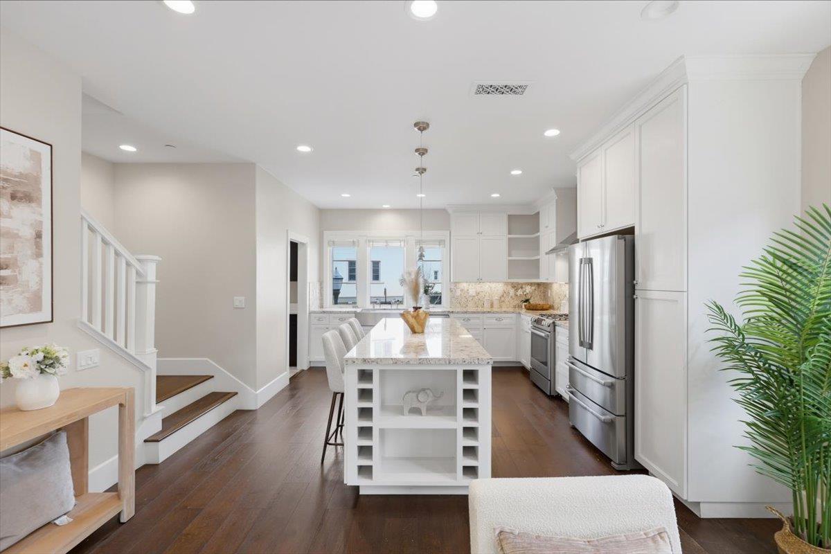 Detail Gallery Image 14 of 51 For 251 Firefly Ter, Fremont,  CA 94539 - 4 Beds | 3/1 Baths