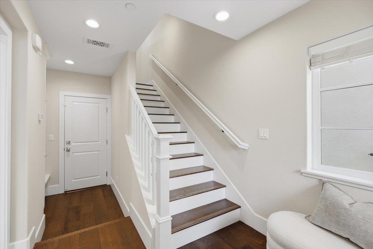 Detail Gallery Image 19 of 51 For 251 Firefly Ter, Fremont,  CA 94539 - 4 Beds | 3/1 Baths