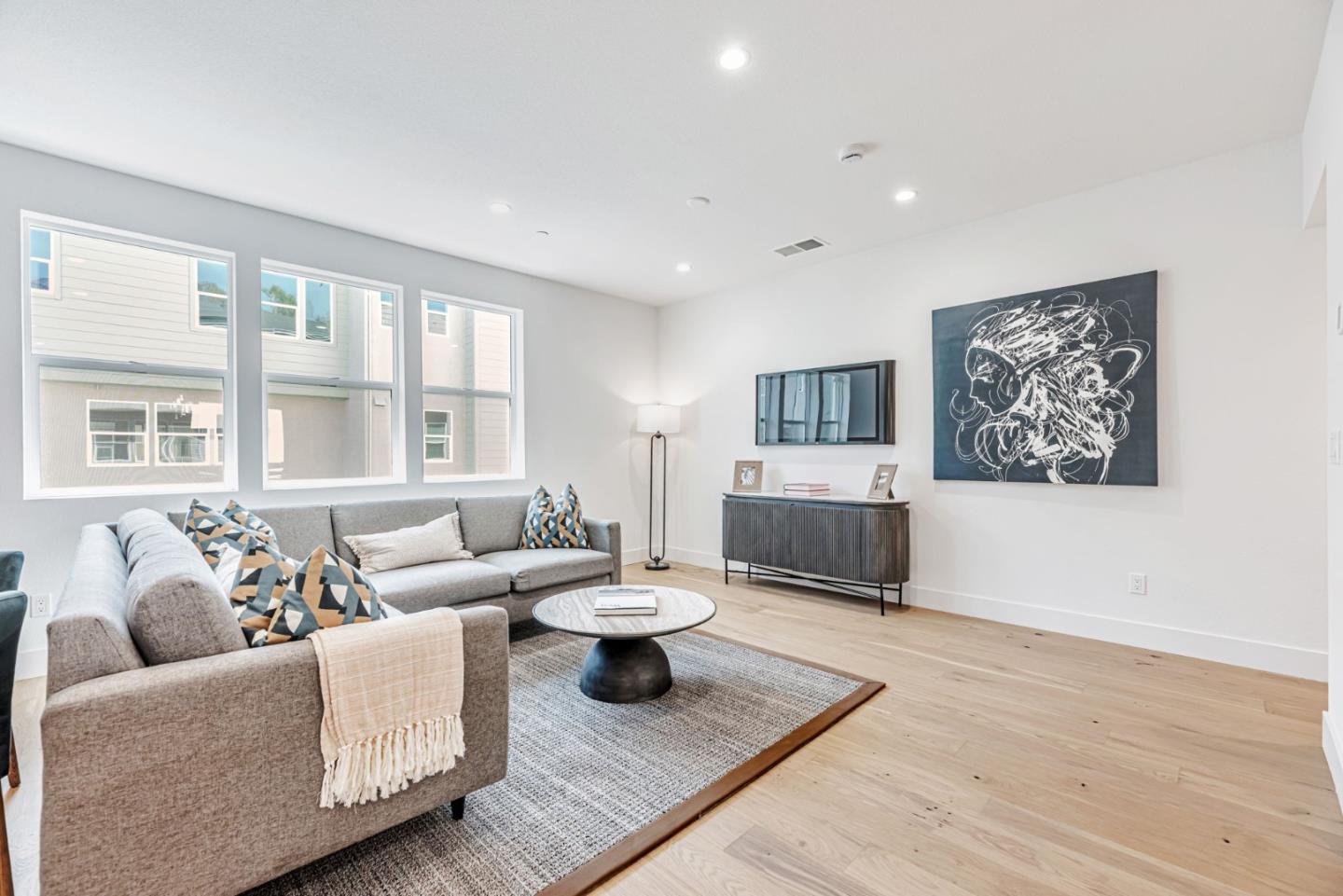 Detail Gallery Image 3 of 19 For 5005 Seashell Ter, San Ramon,  CA 94583 - 4 Beds | 3/1 Baths