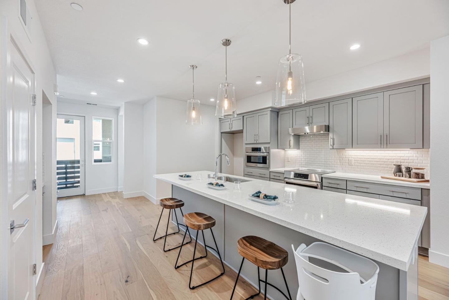 Detail Gallery Image 4 of 19 For 5005 Seashell Ter, San Ramon,  CA 94583 - 4 Beds | 3/1 Baths