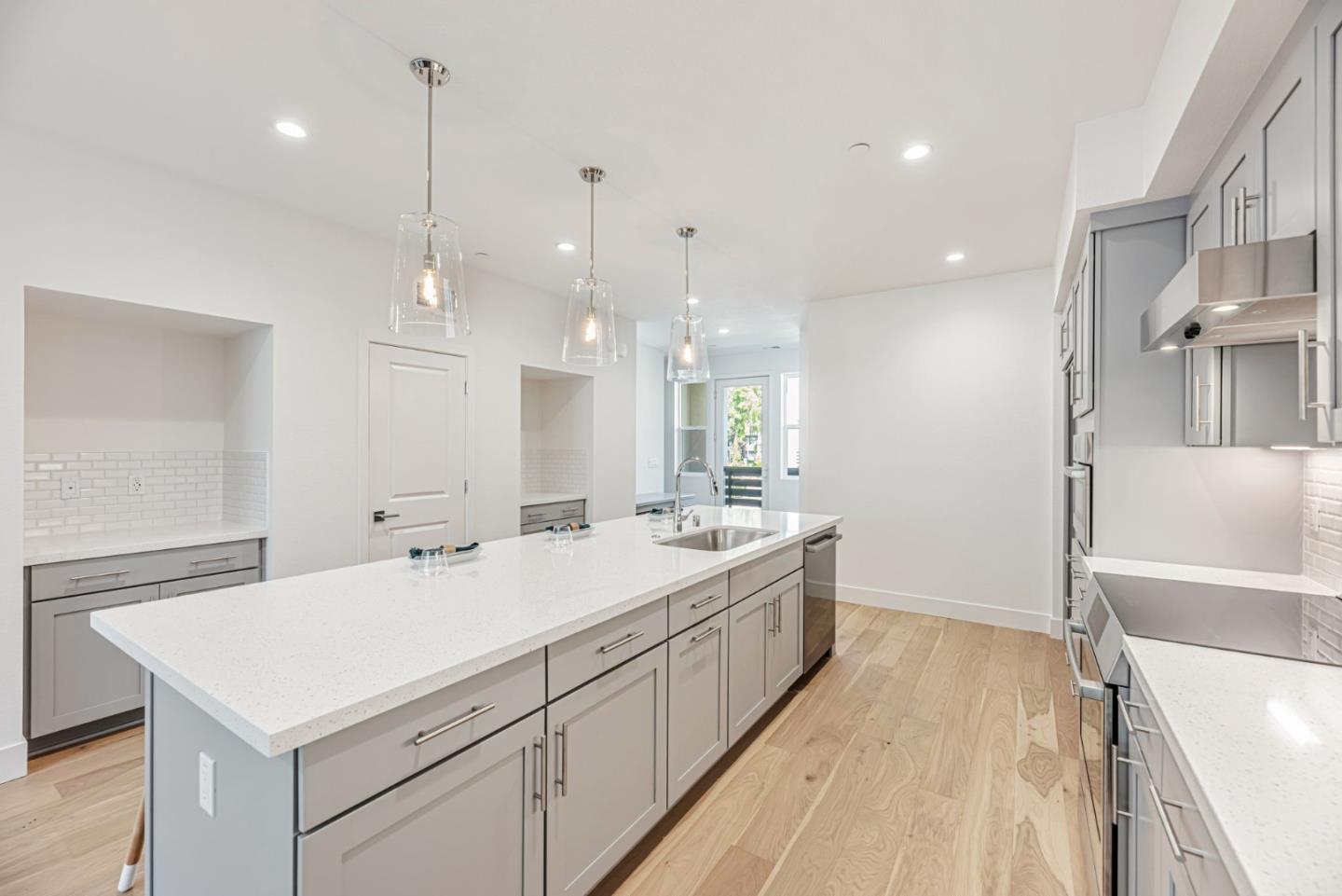 Detail Gallery Image 5 of 19 For 5005 Seashell Ter, San Ramon,  CA 94583 - 4 Beds | 3/1 Baths