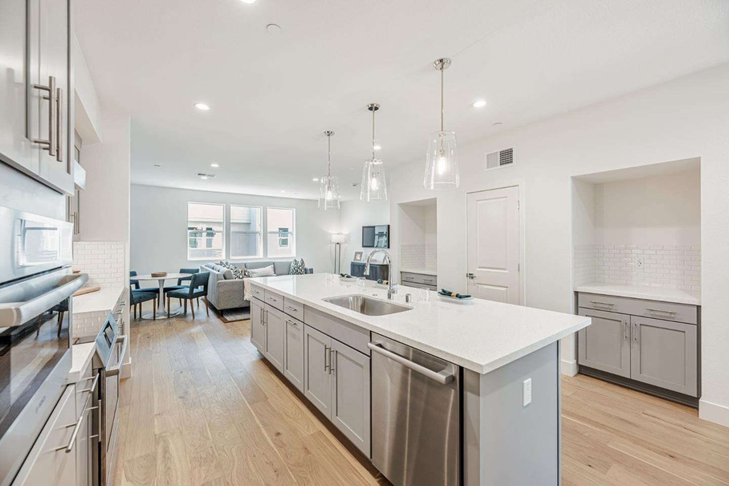 Detail Gallery Image 6 of 19 For 5005 Seashell Ter, San Ramon,  CA 94583 - 4 Beds | 3/1 Baths