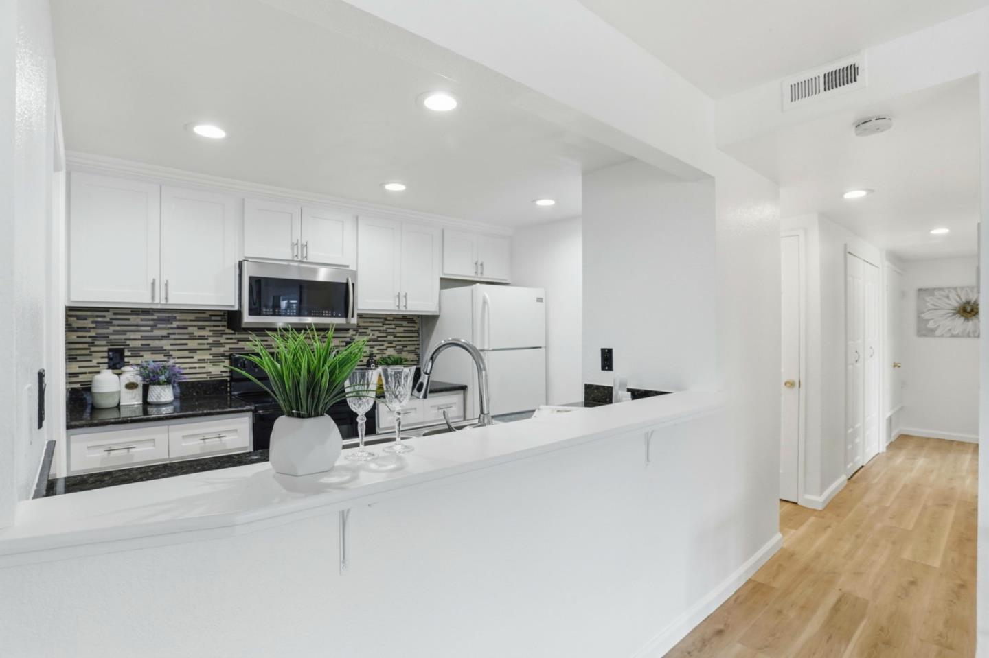 Detail Gallery Image 17 of 36 For 3819 7 Trees Blvd #303,  San Jose,  CA 95111 - 2 Beds | 2 Baths