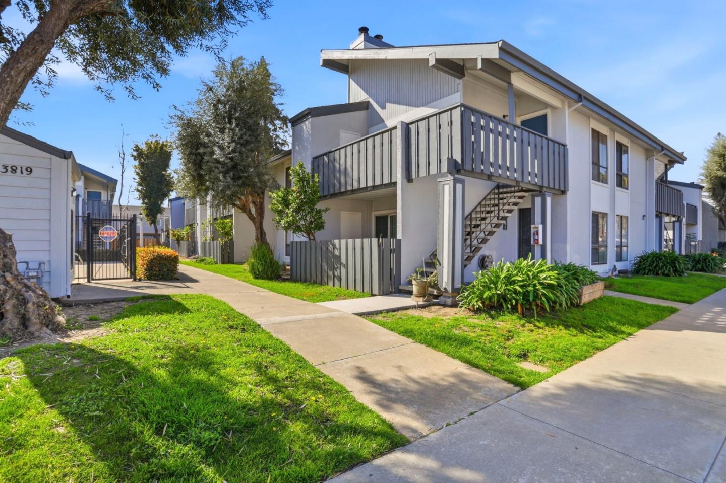 Detail Gallery Image 2 of 36 For 3819 7 Trees Blvd #303,  San Jose,  CA 95111 - 2 Beds | 2 Baths