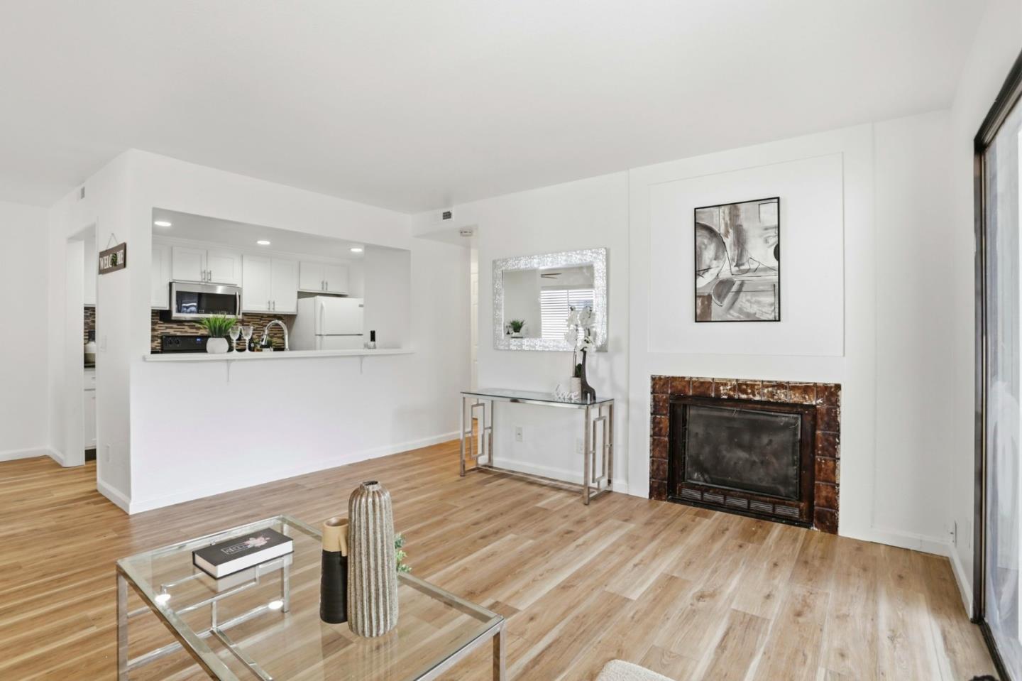 Detail Gallery Image 7 of 36 For 3819 7 Trees Blvd #303,  San Jose,  CA 95111 - 2 Beds | 2 Baths