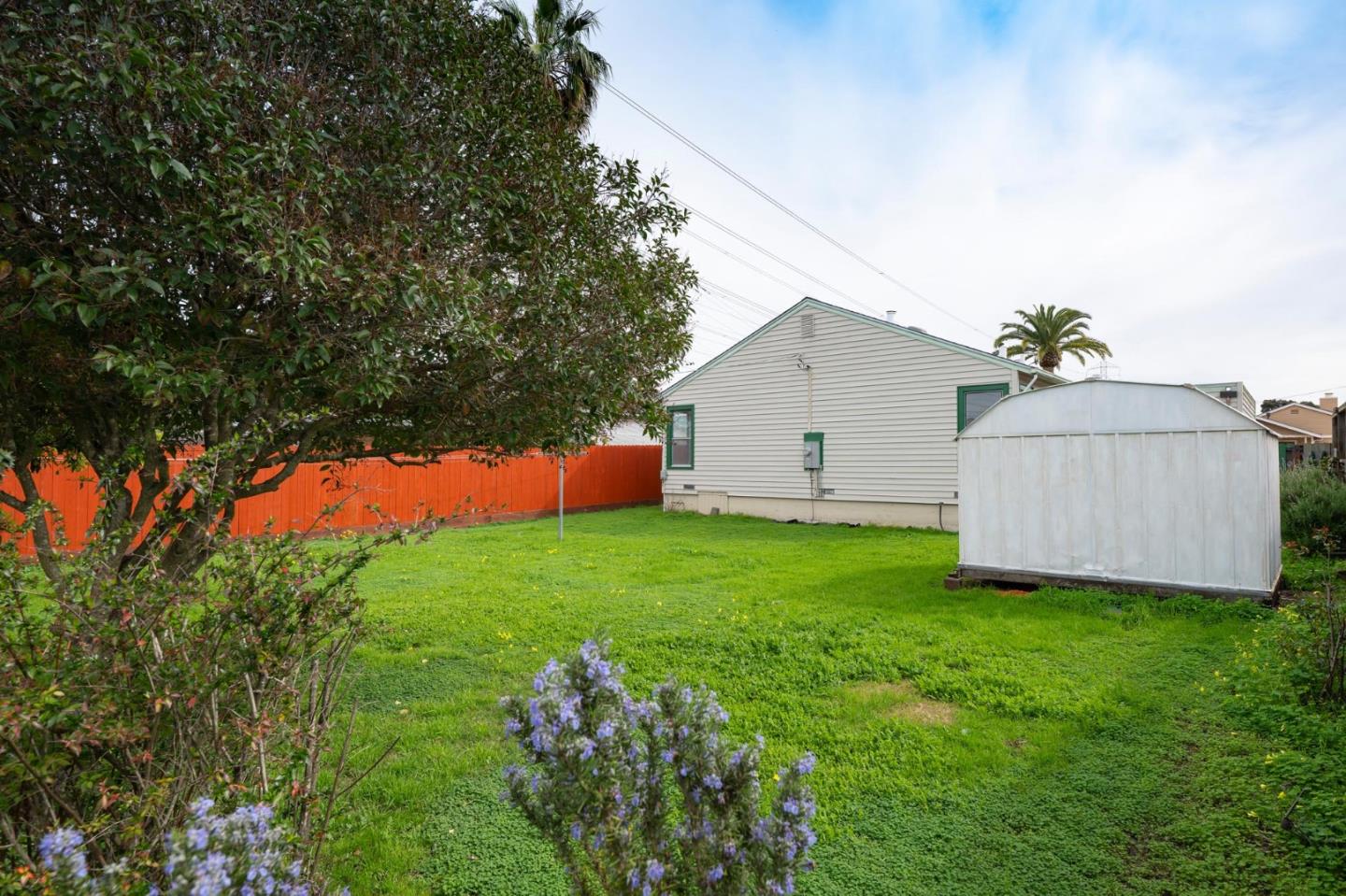 Detail Gallery Image 13 of 16 For 1729 Cypress Ave, San Mateo,  CA 94401 - 2 Beds | 1 Baths