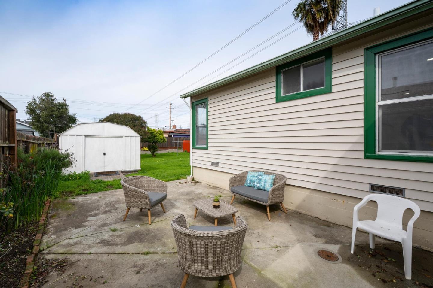 Detail Gallery Image 14 of 16 For 1729 Cypress Ave, San Mateo,  CA 94401 - 2 Beds | 1 Baths