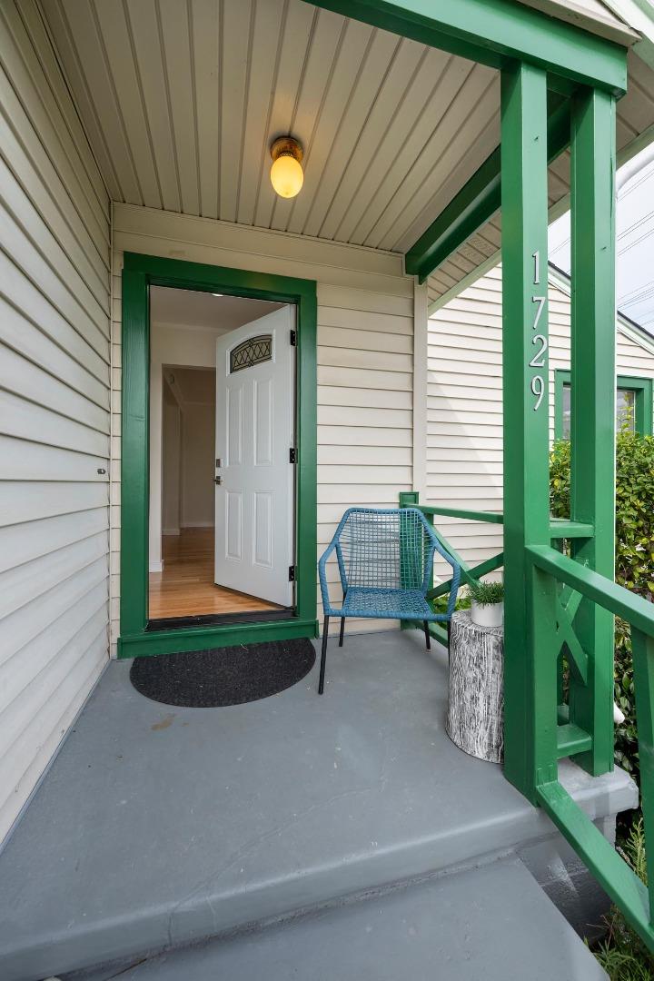 Detail Gallery Image 2 of 16 For 1729 Cypress Ave, San Mateo,  CA 94401 - 2 Beds | 1 Baths
