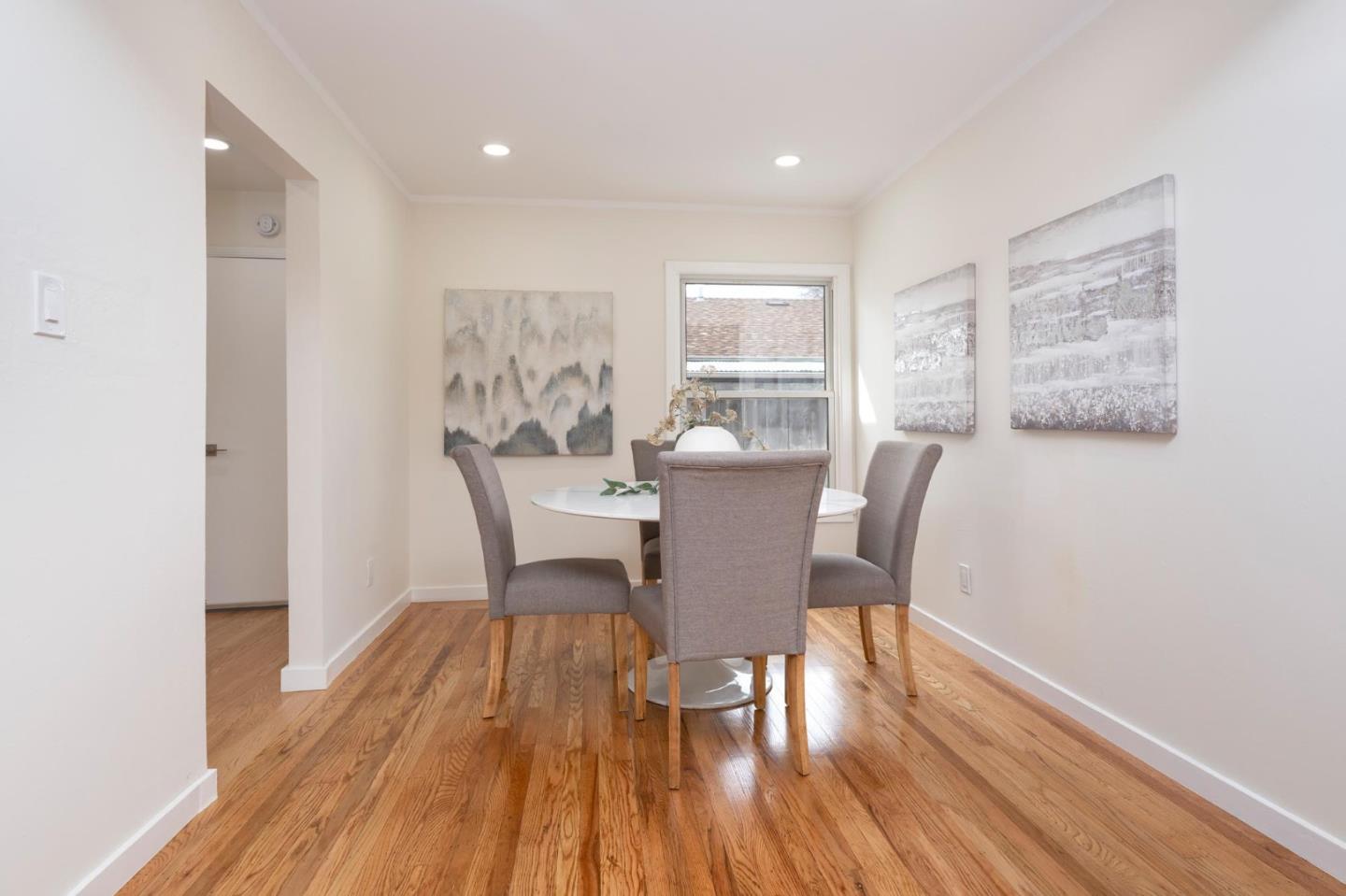 Detail Gallery Image 5 of 16 For 1729 Cypress Ave, San Mateo,  CA 94401 - 2 Beds | 1 Baths