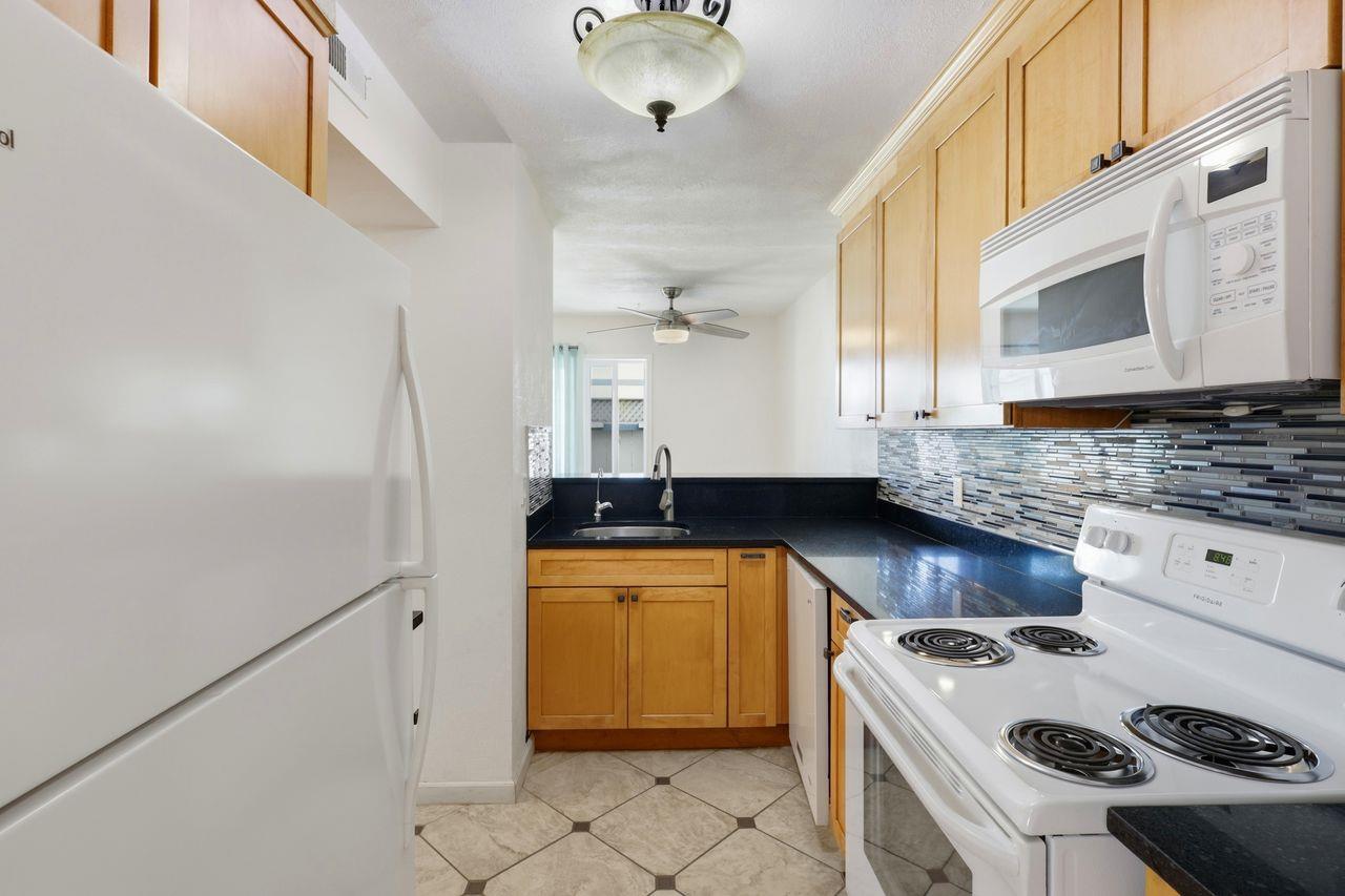 Detail Gallery Image 8 of 25 For 1925 46th Ave #169,  Capitola,  CA 95010 - 2 Beds | 1/1 Baths