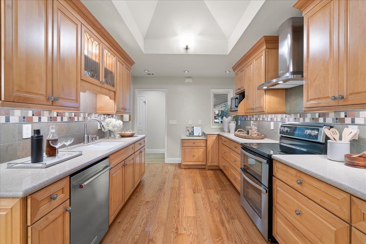 Detail Gallery Image 14 of 52 For 1607 Grace Ave, San Jose,  CA 95125 - 4 Beds | 2 Baths