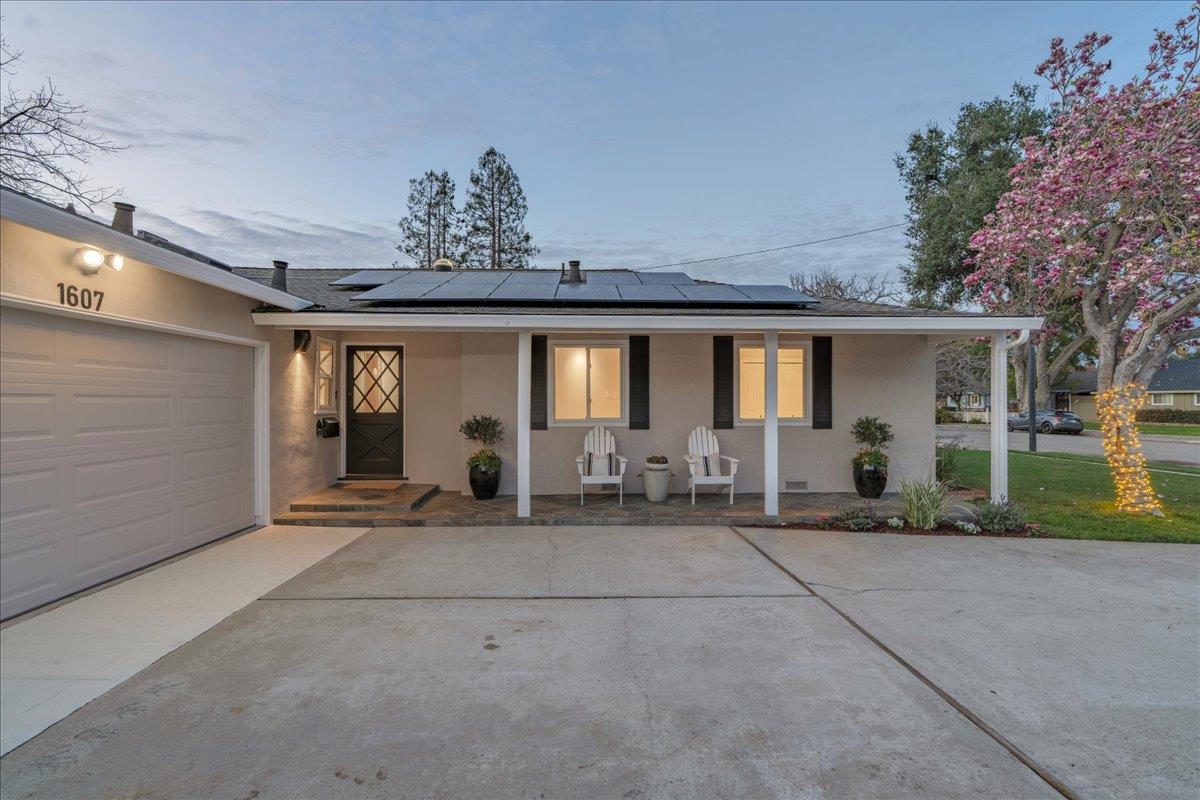 Detail Gallery Image 7 of 52 For 1607 Grace Ave, San Jose,  CA 95125 - 4 Beds | 2 Baths