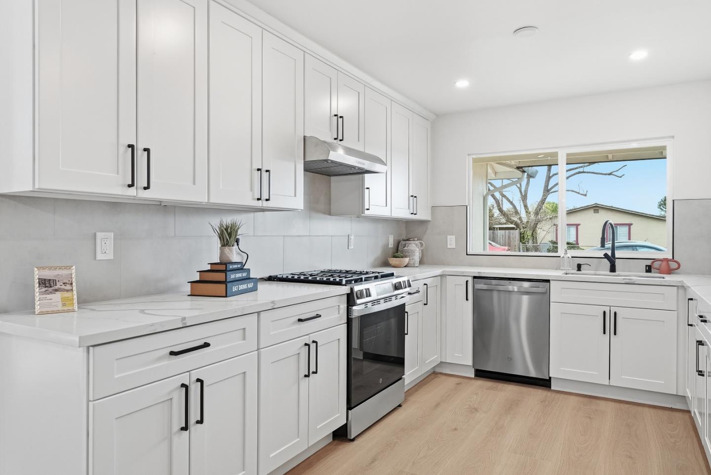 Detail Gallery Image 15 of 38 For 444 Gridley St, San Jose,  CA 95127 - 4 Beds | 2 Baths