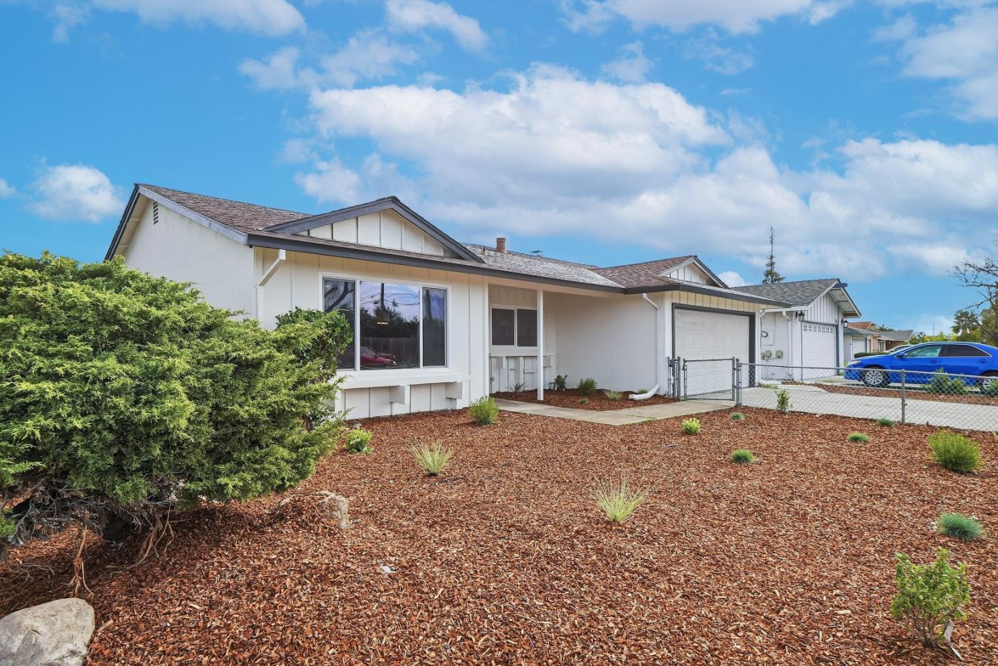 Detail Gallery Image 3 of 38 For 444 Gridley St, San Jose,  CA 95127 - 4 Beds | 2 Baths