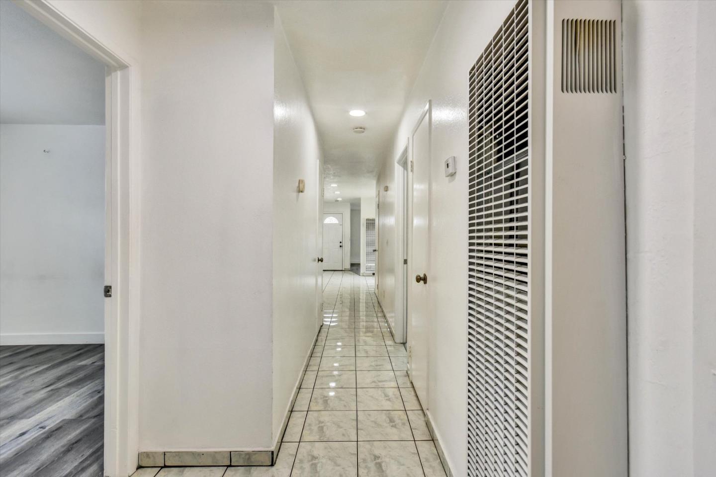 Detail Gallery Image 12 of 25 For 1262 Turtlerock Dr, San Jose,  CA 95122 - 4 Beds | 2 Baths