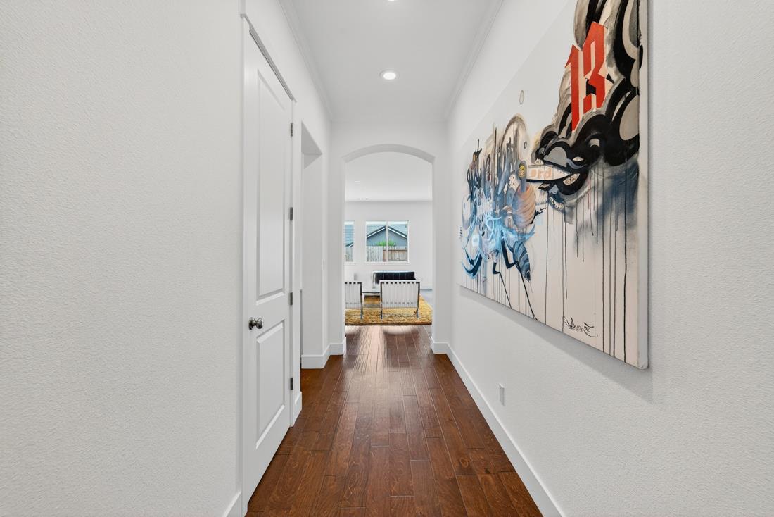 Detail Gallery Image 10 of 47 For 1650 Clover Ct, Hollister,  CA 95023 - 3 Beds | 2/1 Baths