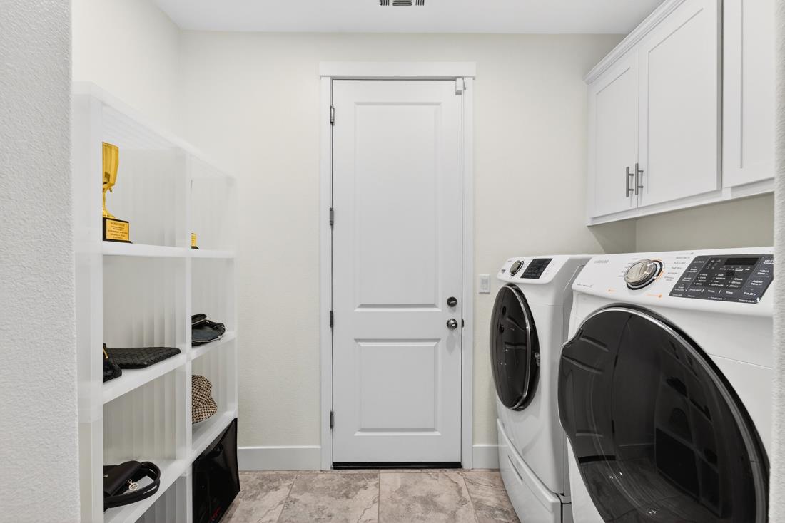 Detail Gallery Image 11 of 47 For 1650 Clover Ct, Hollister,  CA 95023 - 3 Beds | 2/1 Baths