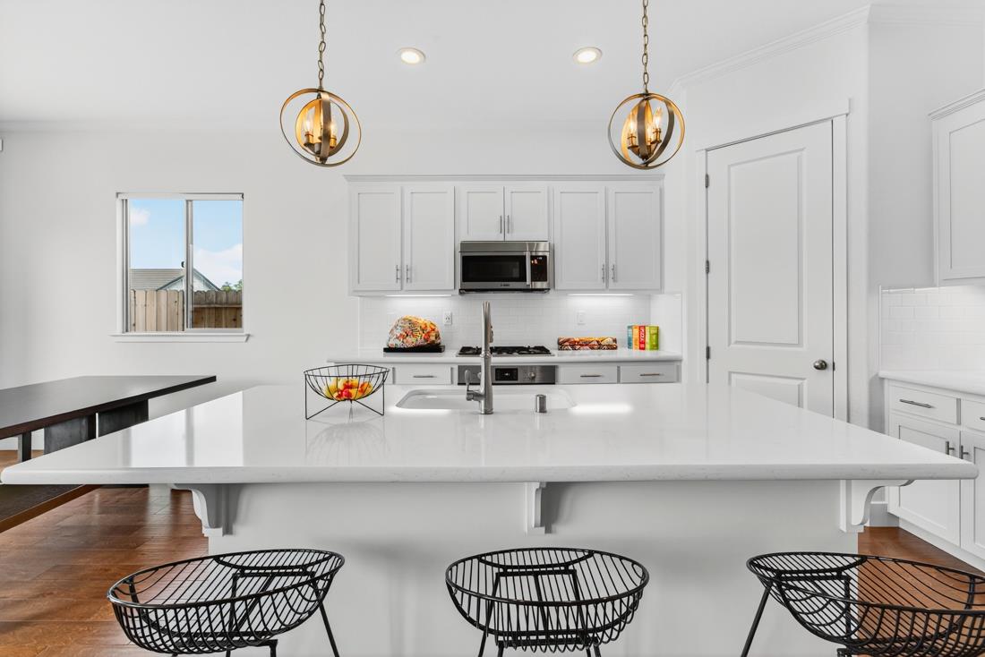 Detail Gallery Image 15 of 47 For 1650 Clover Ct, Hollister,  CA 95023 - 3 Beds | 2/1 Baths