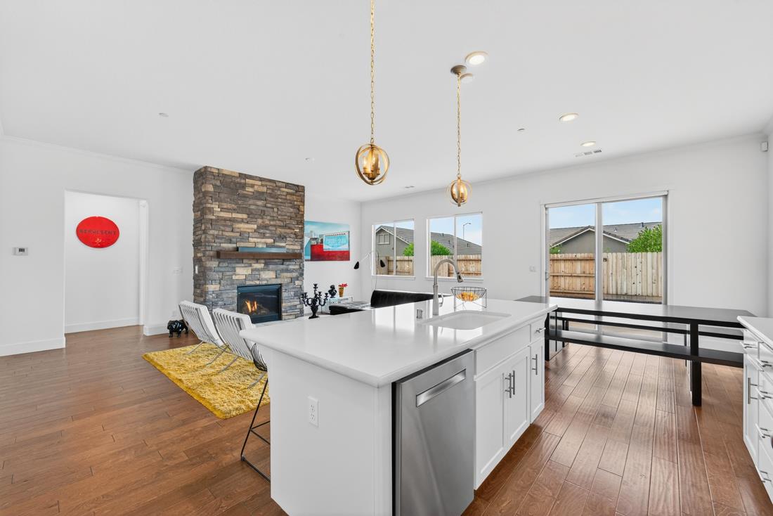 Detail Gallery Image 17 of 47 For 1650 Clover Ct, Hollister,  CA 95023 - 3 Beds | 2/1 Baths