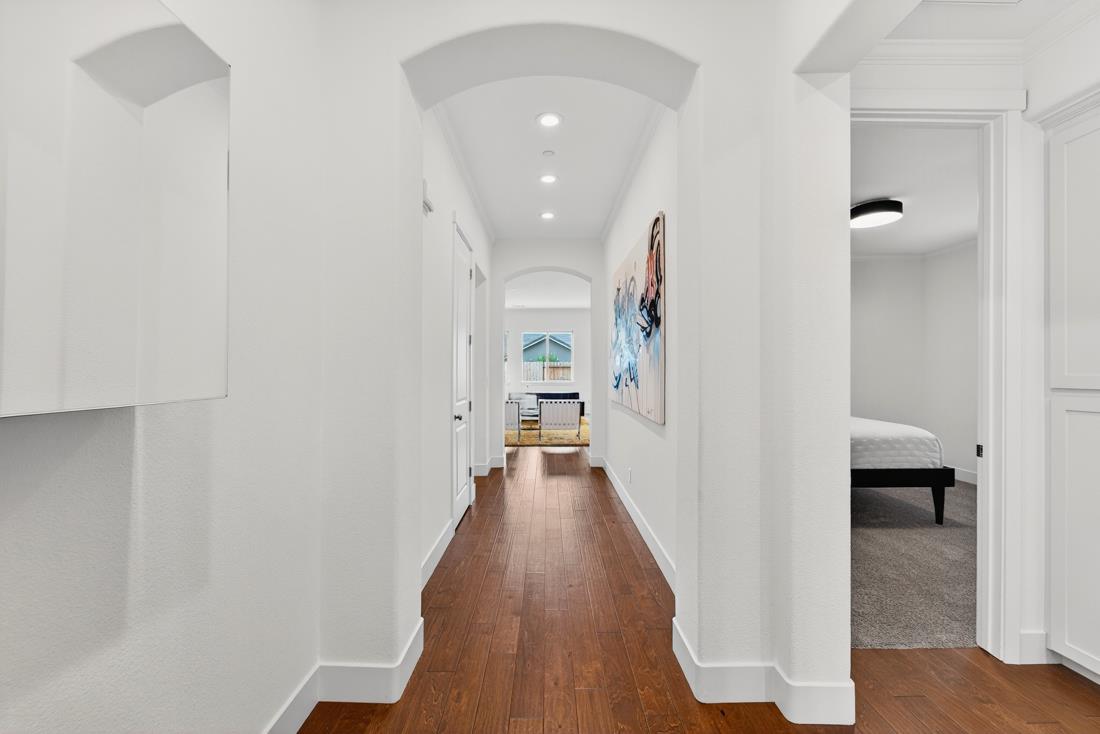 Detail Gallery Image 3 of 47 For 1650 Clover Ct, Hollister,  CA 95023 - 3 Beds | 2/1 Baths