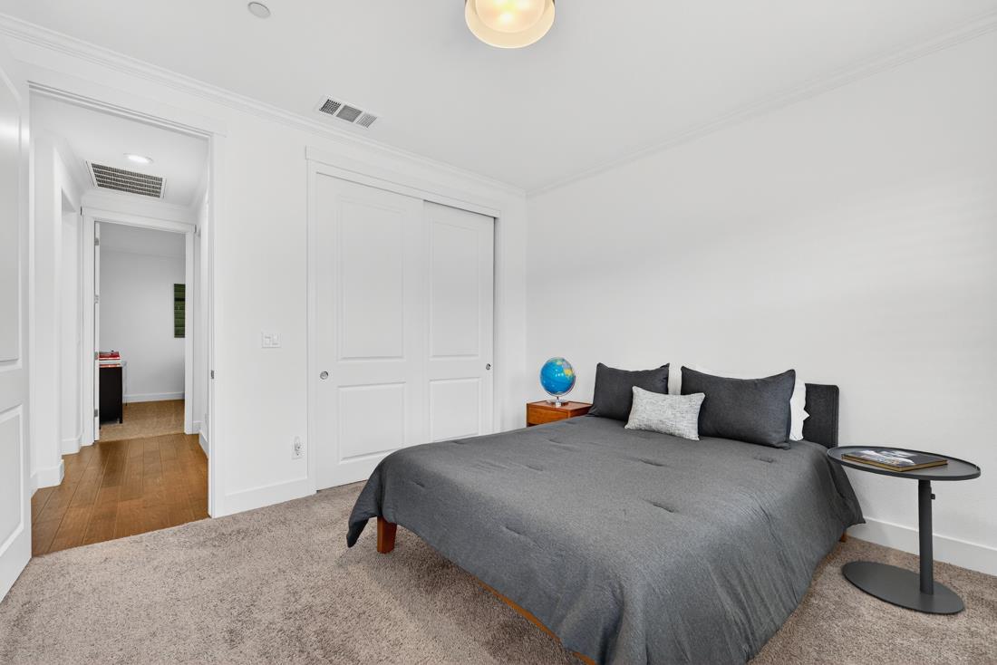 Detail Gallery Image 5 of 47 For 1650 Clover Ct, Hollister,  CA 95023 - 3 Beds | 2/1 Baths