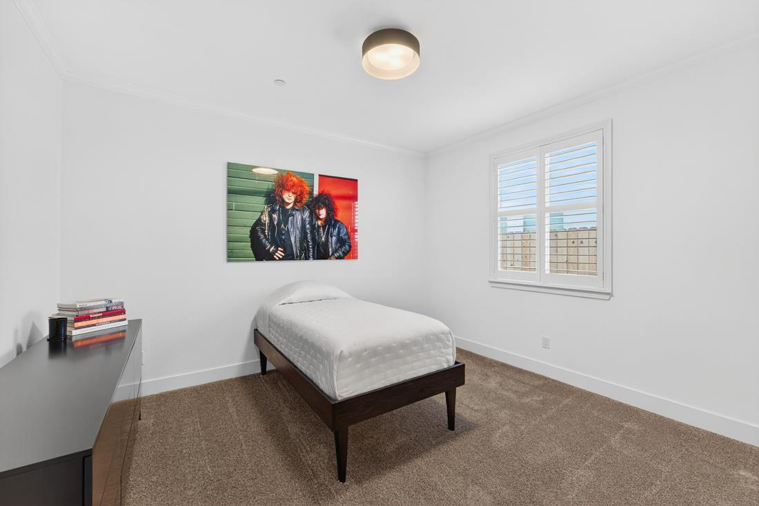 Detail Gallery Image 6 of 47 For 1650 Clover Ct, Hollister,  CA 95023 - 3 Beds | 2/1 Baths