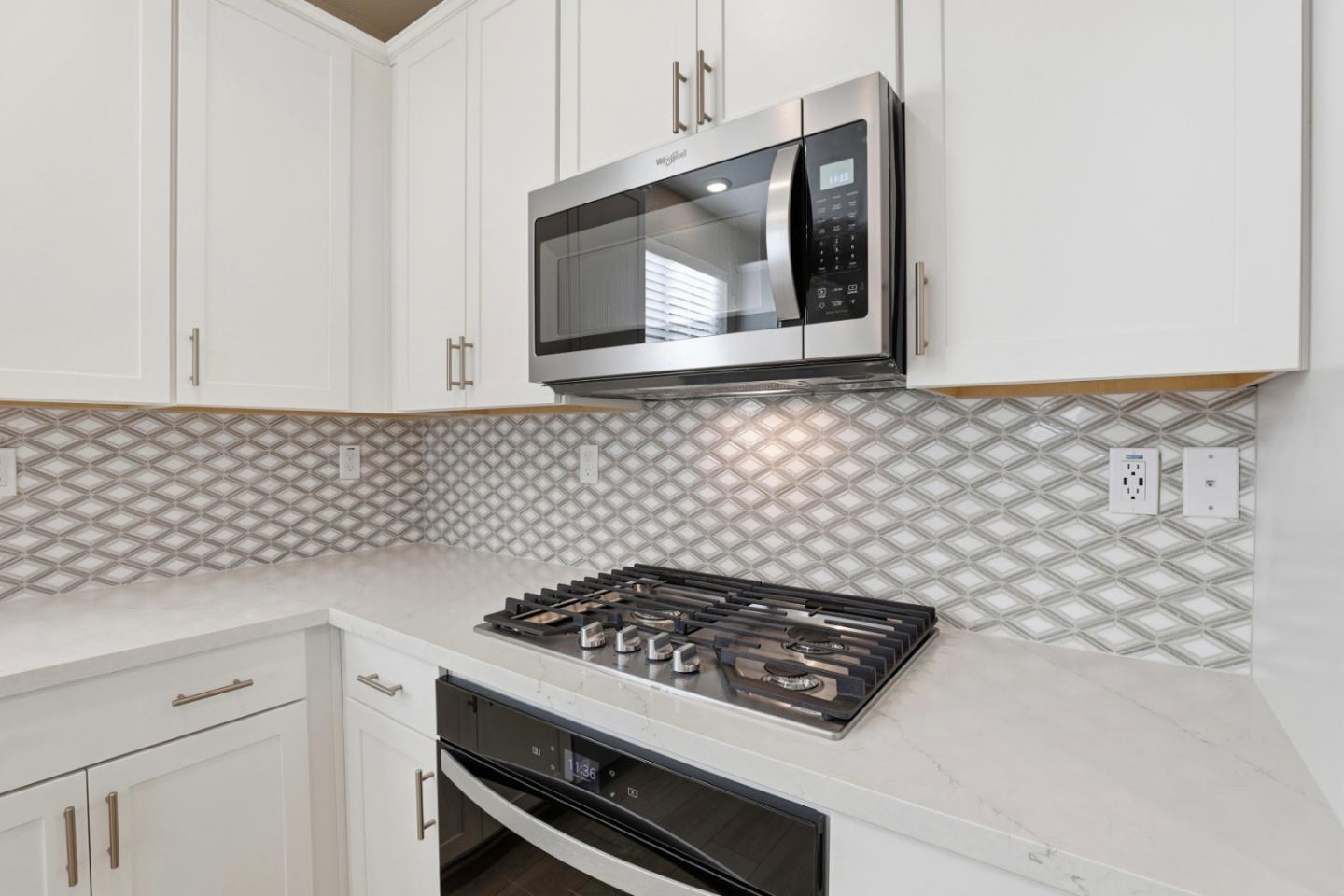 Detail Gallery Image 6 of 27 For 6385 Paysar Ln, Gilroy,  CA 95020 - 3 Beds | 2/1 Baths