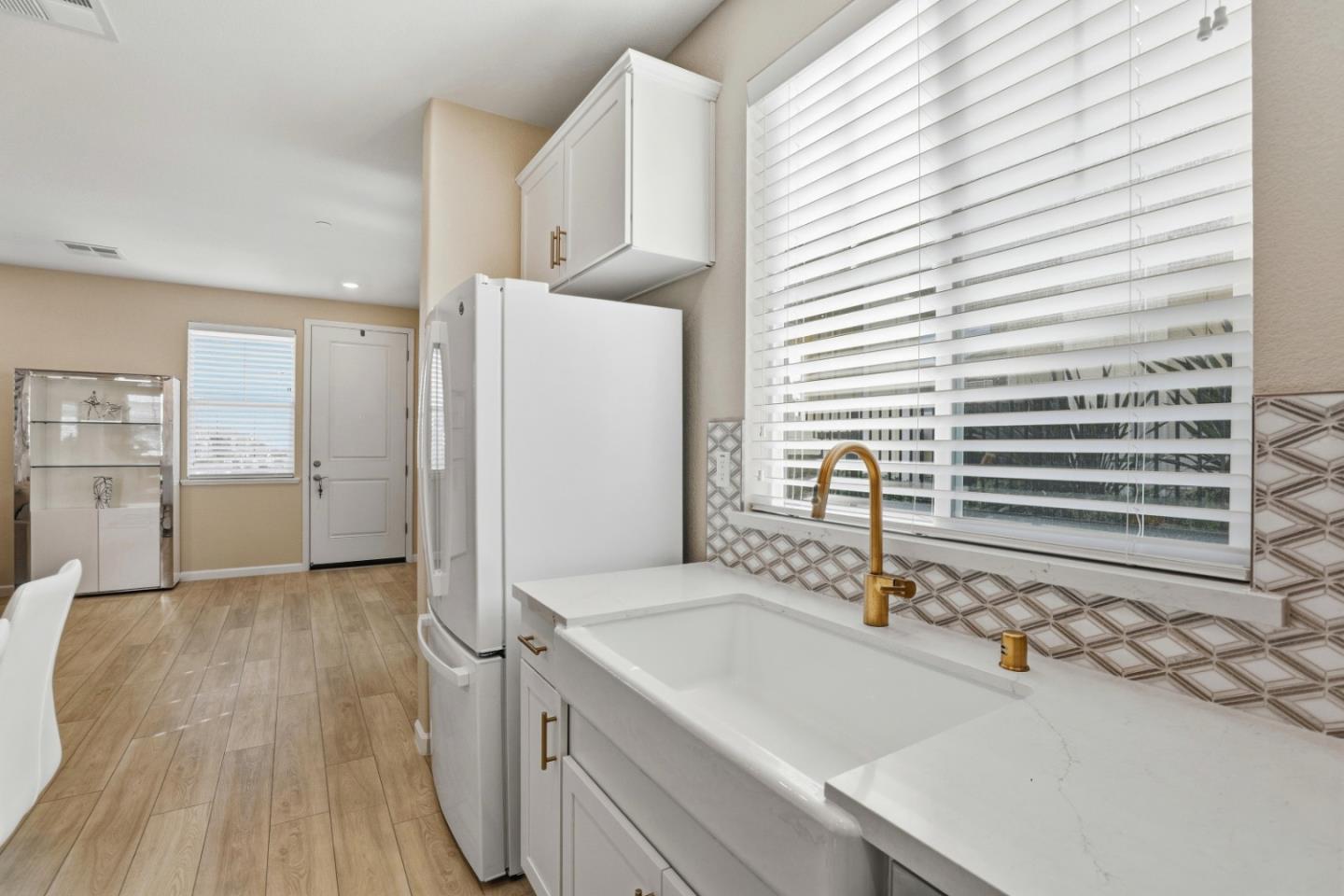 Detail Gallery Image 7 of 27 For 6385 Paysar Ln, Gilroy,  CA 95020 - 3 Beds | 2/1 Baths