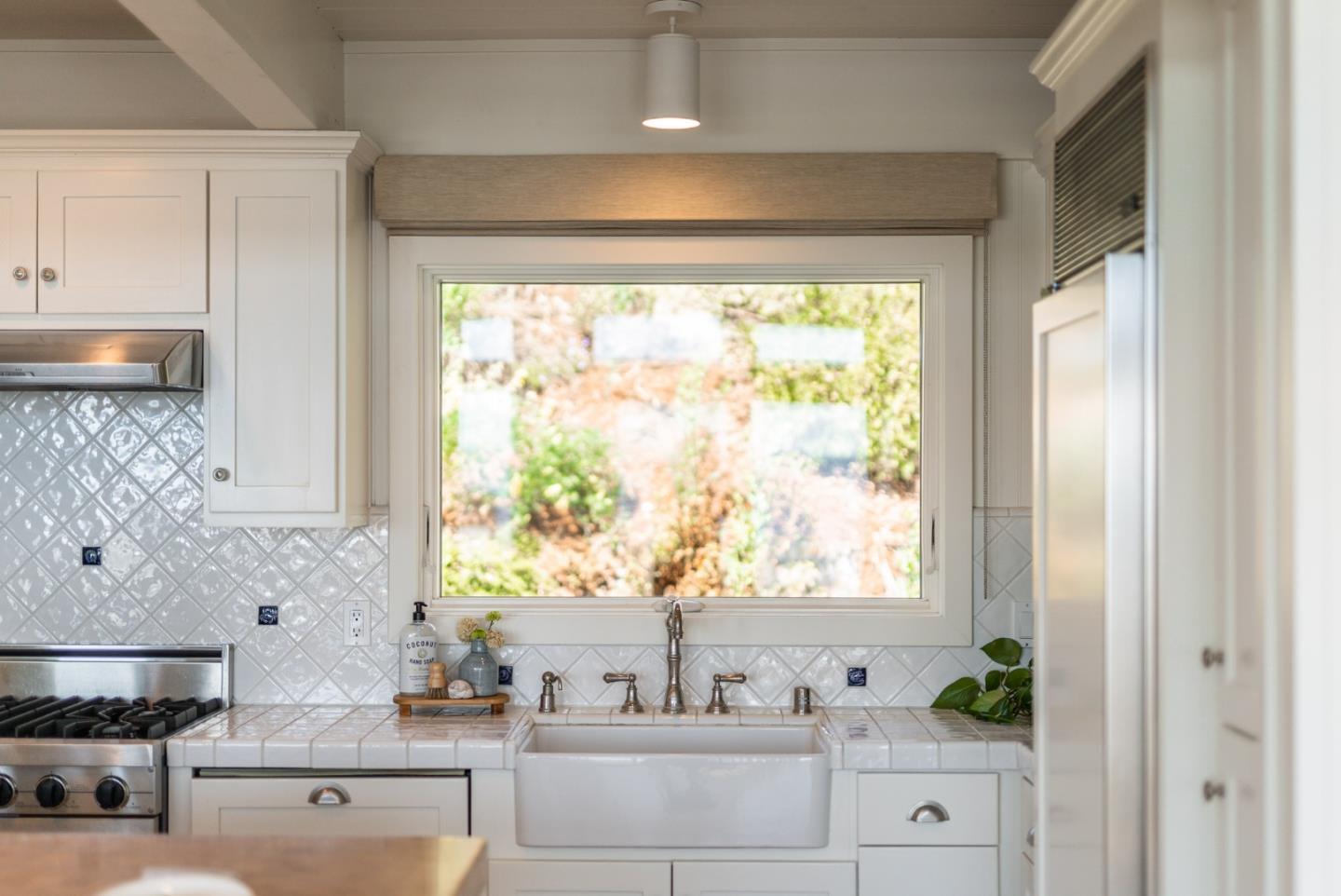 Detail Gallery Image 19 of 53 For 621 Beach Dr, Aptos,  CA 95003 - 4 Beds | 2 Baths