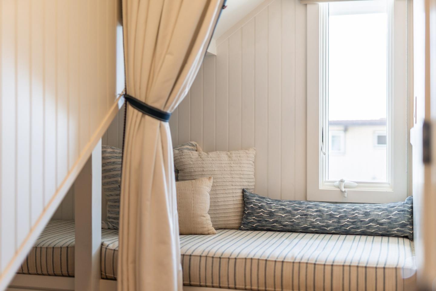 Detail Gallery Image 29 of 53 For 621 Beach Dr, Aptos,  CA 95003 - 4 Beds | 2 Baths