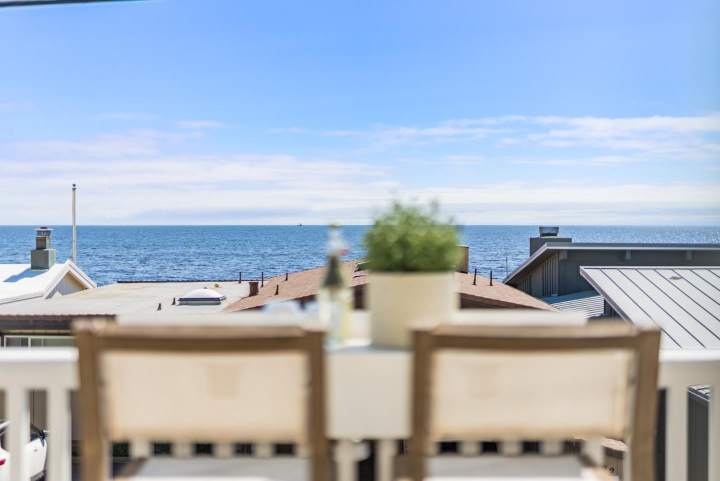 Detail Gallery Image 4 of 53 For 621 Beach Dr, Aptos,  CA 95003 - 4 Beds | 2 Baths