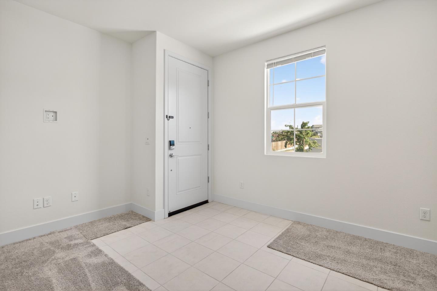 Detail Gallery Image 13 of 66 For 6640 Silverleaf Ct, Tracy,  CA 95377 - 5 Beds | 3/1 Baths