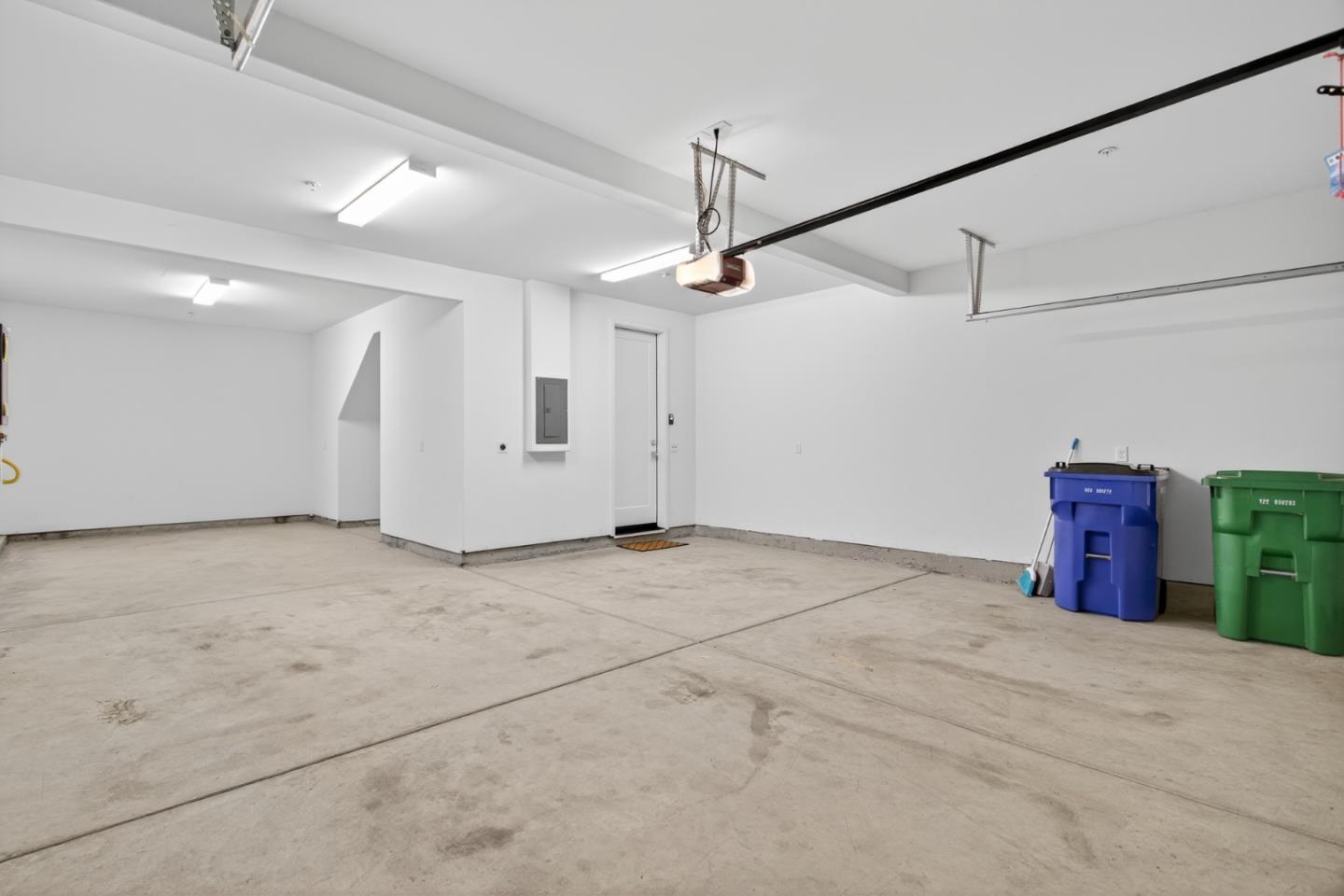 Detail Gallery Image 34 of 66 For 6640 Silverleaf Ct, Tracy,  CA 95377 - 5 Beds | 3/1 Baths