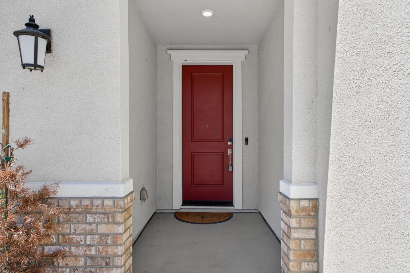 Detail Gallery Image 4 of 66 For 6640 Silverleaf Ct, Tracy,  CA 95377 - 5 Beds | 3/1 Baths